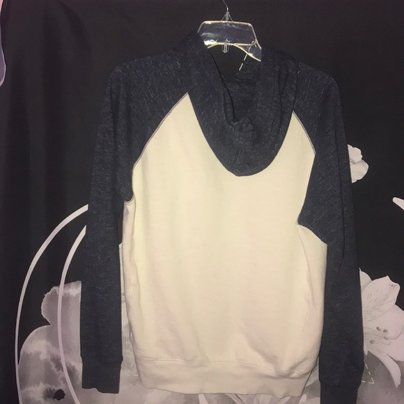 Billabong hoodie - Picture 2 of 2